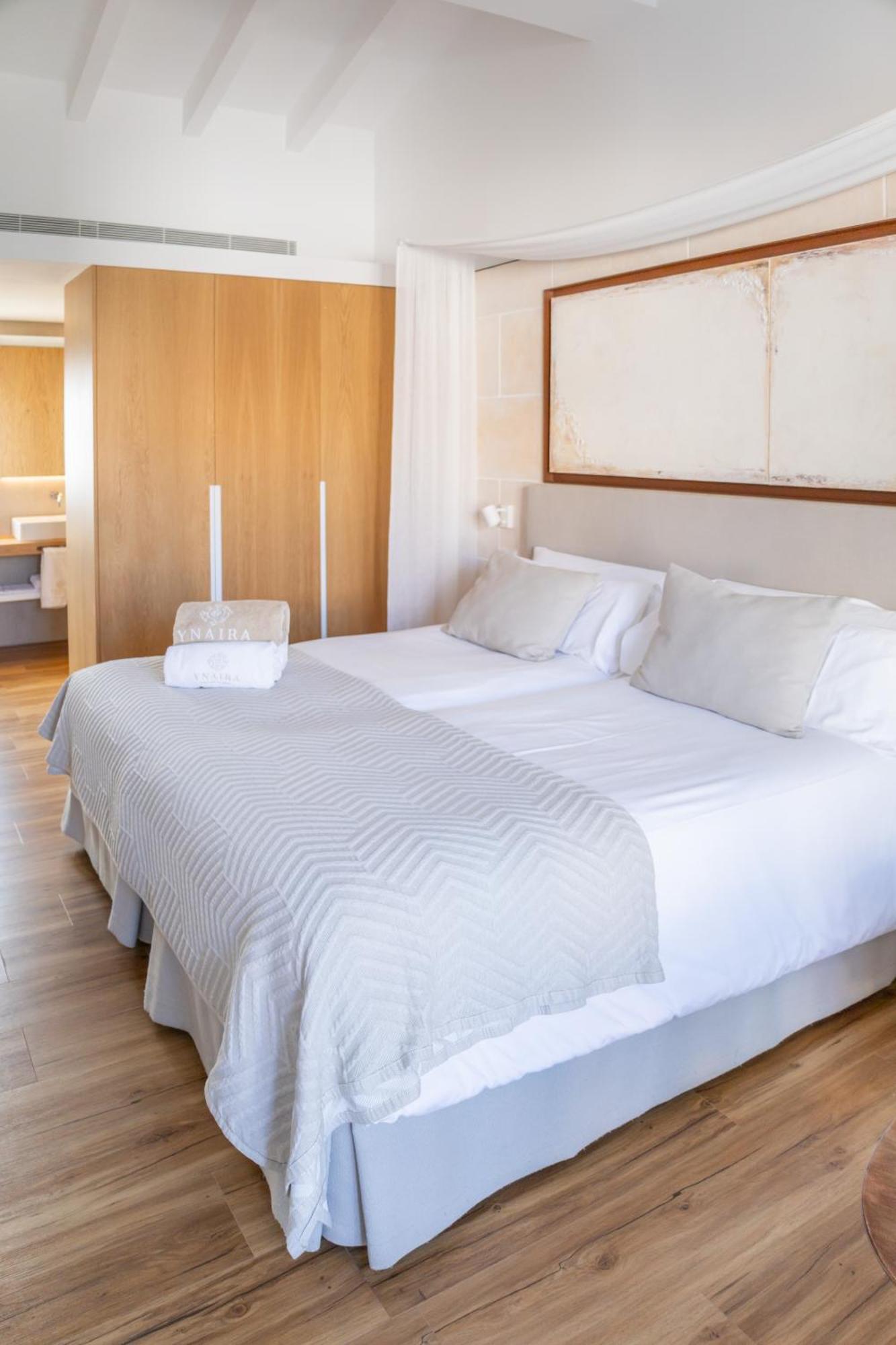 Ynaira Hotel & Spa อาริอานี ภายนอก รูปภาพ